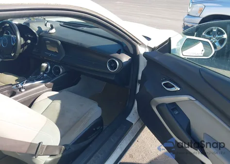 2017 Chevrolet Camaro 1Lt z USA, uszkodzony, nr VIN 1G1FB1RX6H0177117